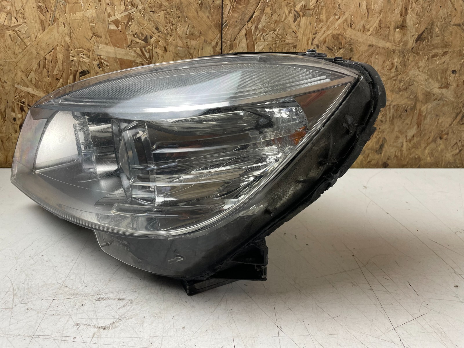 Mercedes S204 W204 BiXenonscheinwerfer Links Kurvenlicht A2048208961