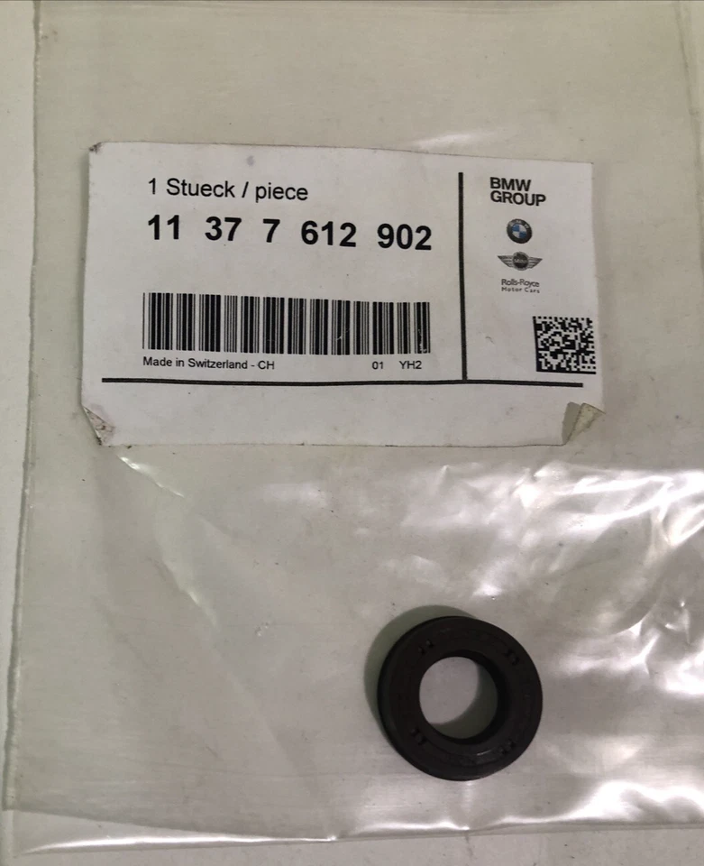 Sello de eje BMW OEM 11-37-7-612-902 apto para 540i 540i XDrive M440i M440i XDrive Foto 2 de 4