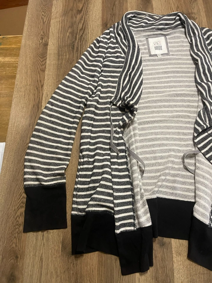 Suéter VSX Victoria's Secret, Para Mujer Grande, Gris Blanco Rayas Cárdigan Abierto Foto 4 de 4