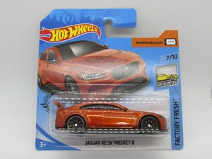 jaguar xe diecast model