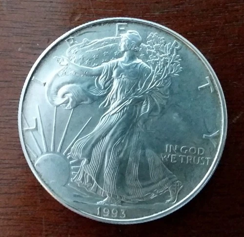 1993 AMERICAN SILVER EAGLE GOOD CONDITION CIRCULATED 1 OZ .999 SILVER