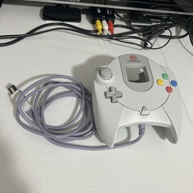 Sega Dreamcast HKT-3020 Video Game Console + 2 Controllers + VMU.   Tested!