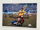 Foto autógrafa firmada a mano de Pat van den Hauwe Everton 7x5 con bordes