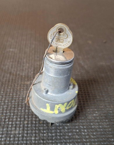 Pontiac GM Delco Ignition Switch Tumbler 533 w/ Key - Bild 2 von 4