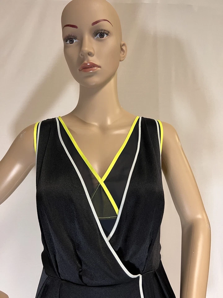 Vestido para mujer O’2nd Barneys New York, negro, asimétrico, sin mangas. Talla 2 Foto 2 de 4