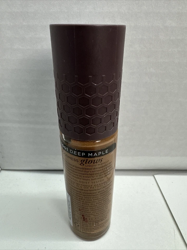 Burt's Bees Goodness Glows Liquid Foundation, 1 oz, DEEP MAPLE #1061 - Image 2 of 3