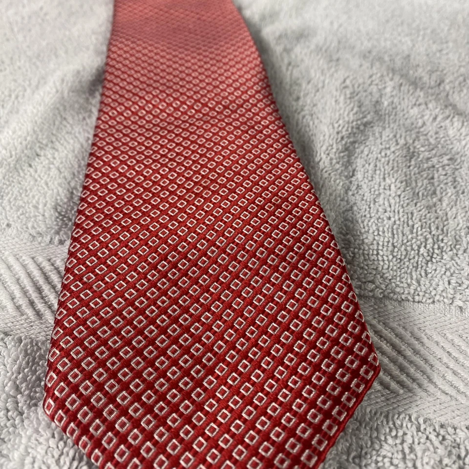 Croft & Barrow Tie Mens Red White Geometric Square Pattern 100% Silk Necktie - Image 2 of 4