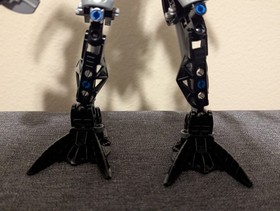 Complete/no cracks Lego Bionicle set 8923 Titan Hydraxon