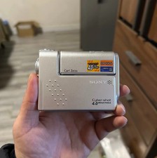 Sony Cyber-Shot DSC-F77 Silver 4.0MP Compact Digital Camera