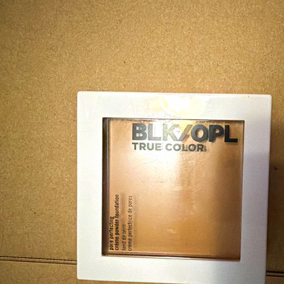 Black Opal True Color Pore Perfecting Creme Powder Foundation 320 Rich Caramel