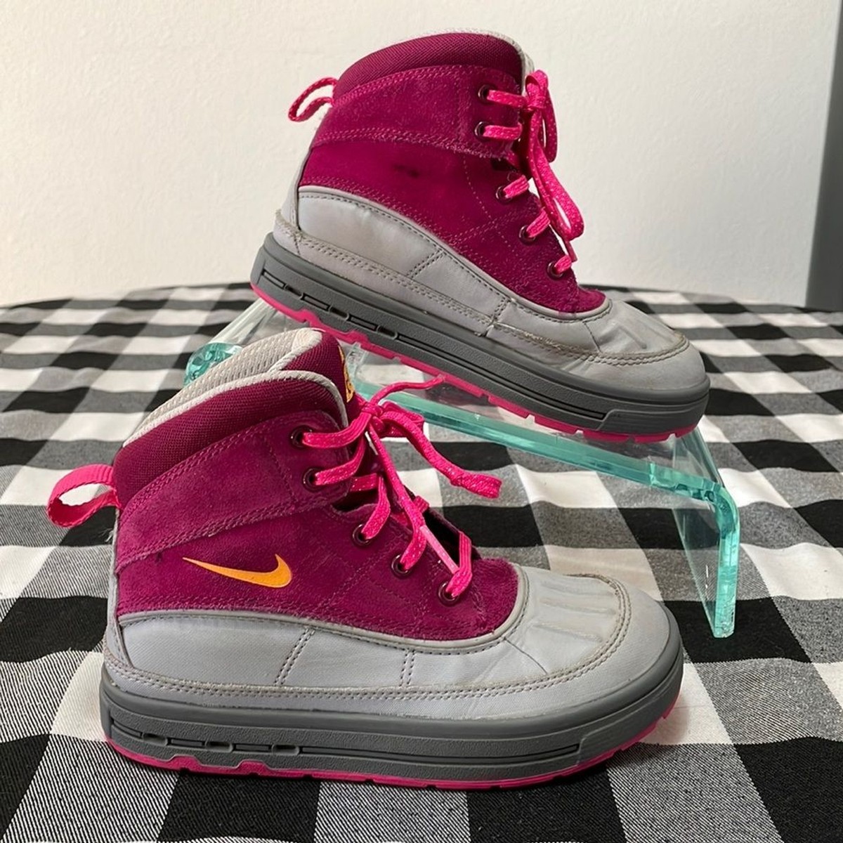 acg boots pink and grey