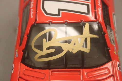 2004 Bobby Labonte ESGR 1/24 Action NASCAR Diecast Autographed - Picture 2 of 2