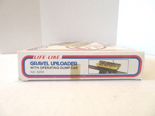 Life-Like HO Scale Operating Gravel Unloader No. 8204 w/ Gravel Dumping Car - Picture 4 of 9