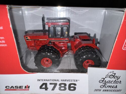 1/64 IH 4786 4WD w/ Front & Rear Duals, Toy Tractor Times 39 Anniversary Ertl - Picture 2 of 8