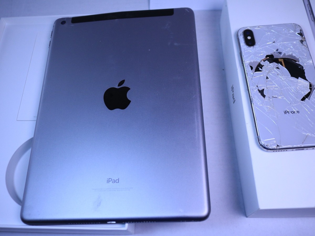 iPhone X 2台 Restored Straight Talk Apple iPhone X 64GB Silver LTE