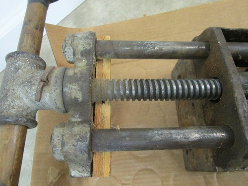 Tornillo de banco de trabajo de madera de hierro fundido antiguo Richard Wilcox DE COLECCIÓN - Imagen 11 de 11