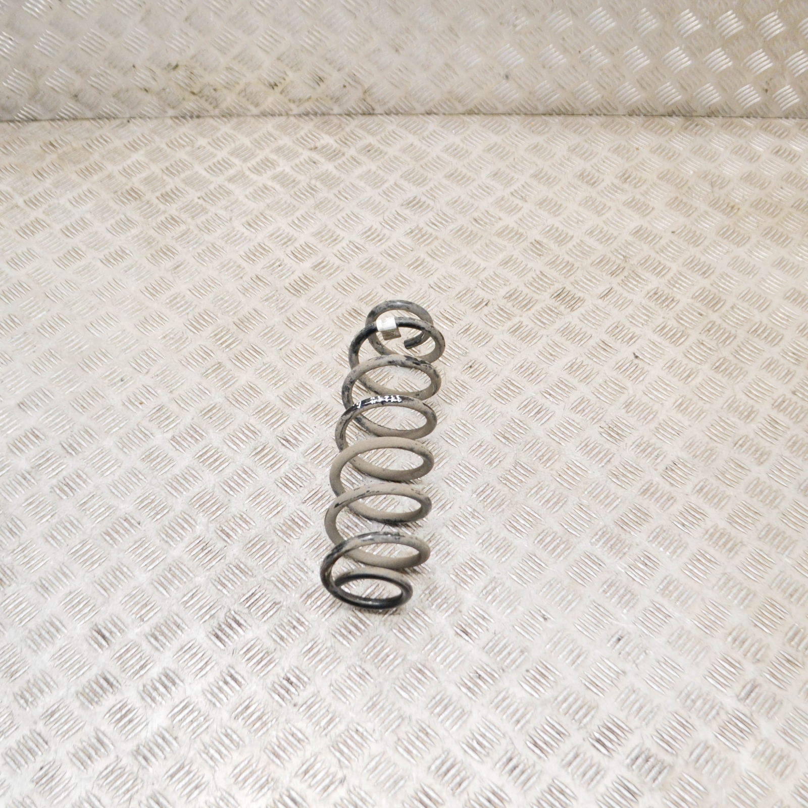 SKODA KAROQ NU7 Rear Right Coil Spring 5Q0511121 1.5 Petrol 110kw 2021 ...