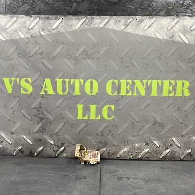 2017-2018 Subaru Forester 2.5L Fuse Box Relay Module Interior 82201FJ211 OEM