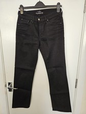 Levis Demi Curve Classic 29 Straight Leg Size  (10) 29 Black Jeans