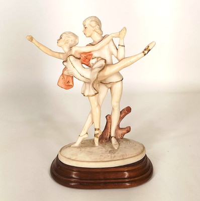 VINTAGE FIGURINE DANCING COUPLE BALLERINAS