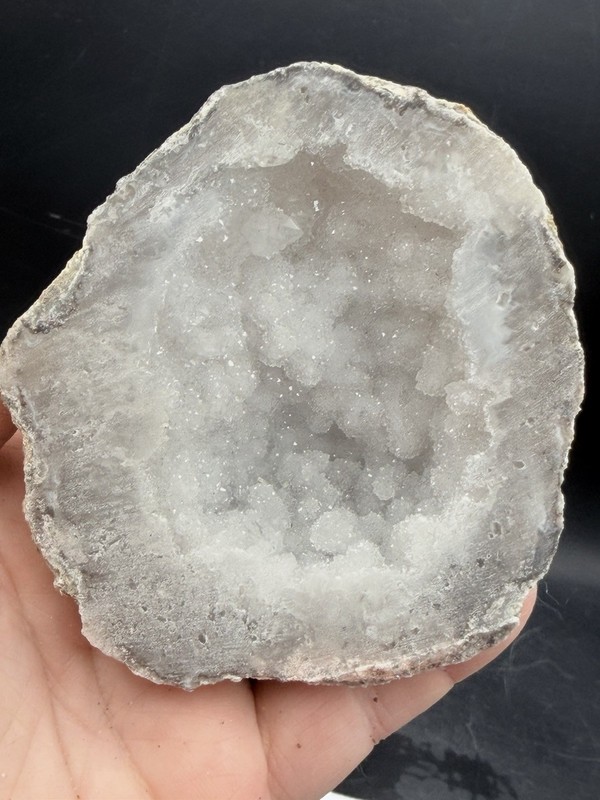 Druzy Crystal Trances 1/2 Geode, Mexico. Clean Crystals! Very Very Sparkly