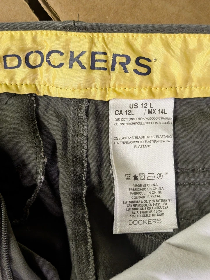 Pantalones de vestir Dockers grises para niños talla 12 L Foto 3 de 4