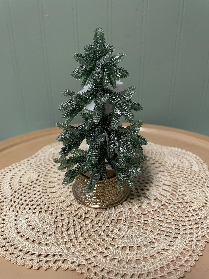 Bath & Body Works • PINO DE NAVIDAD • Enchufe de flor de pared con control de aroma Foto 3 de 4