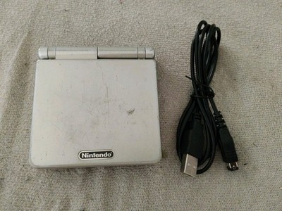 Nintendo Game Boy Advance SP Silber Handheld-Spielkonsole