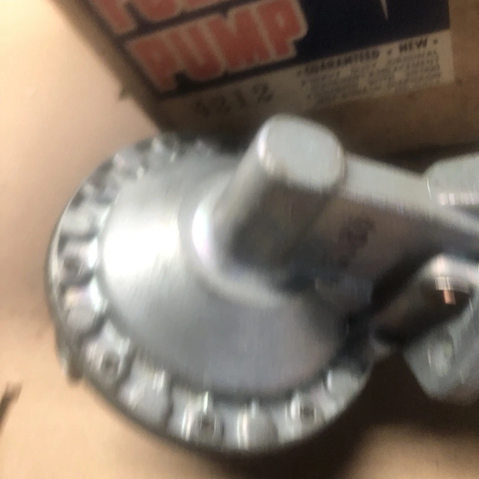 1955, 19,56, 1957 Ford Thunderbird bomba de combustível na caixa vintage nova 4212 - Imagem 2 de 4