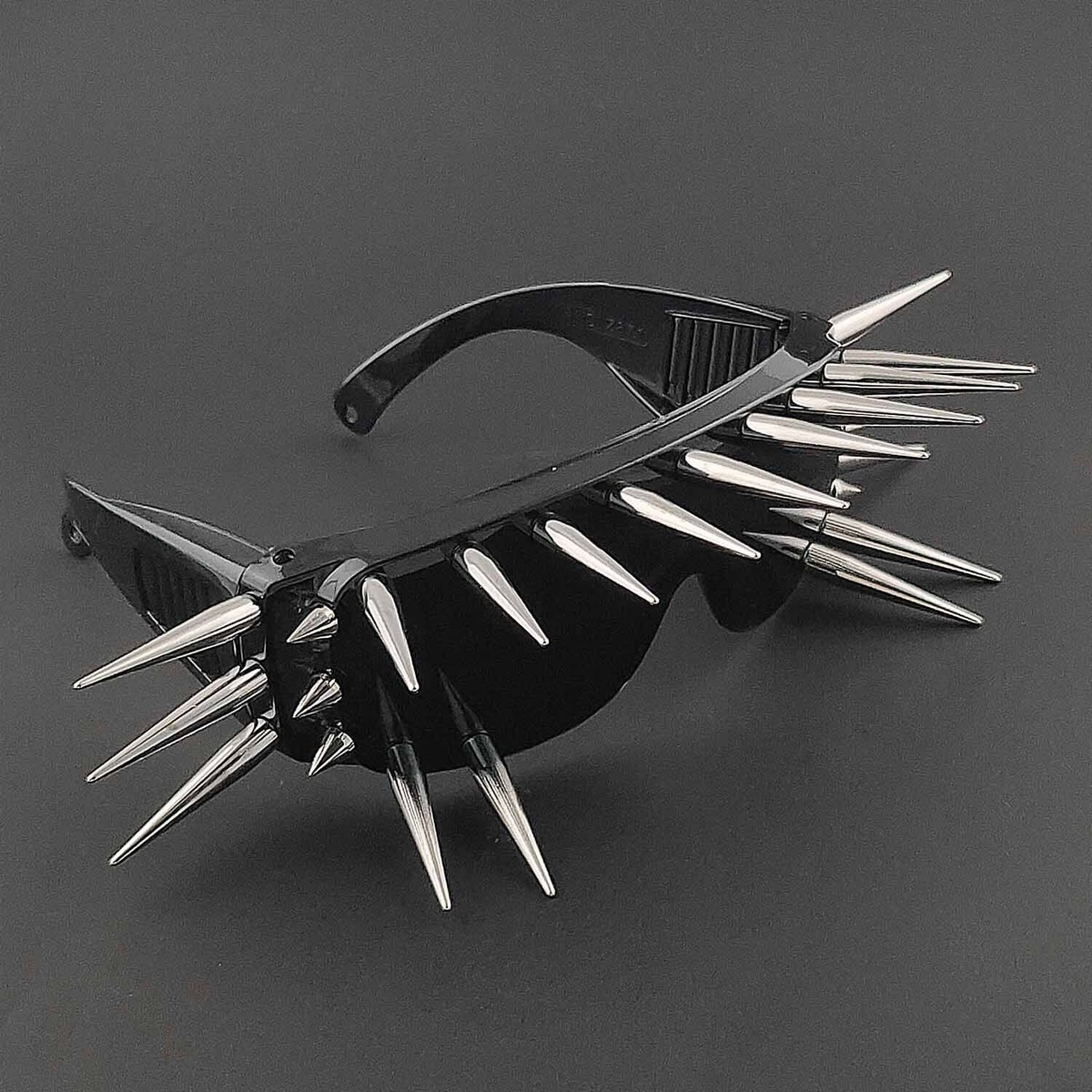 Black Metal Rivet Spike Sunglasses Unisex Punk Rock for Men 