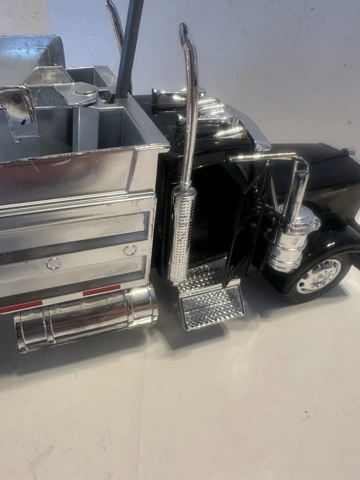 Camión de volteo Kenworth Ch usado Ray 1/32 nuevo, sin embalaje Foto 3 de 4