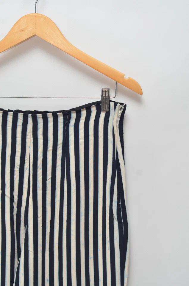 Moschino Couture Cruise Me Baby Wmns Black Striped Leggings Sz M Made in Italy - Image 3 of 4