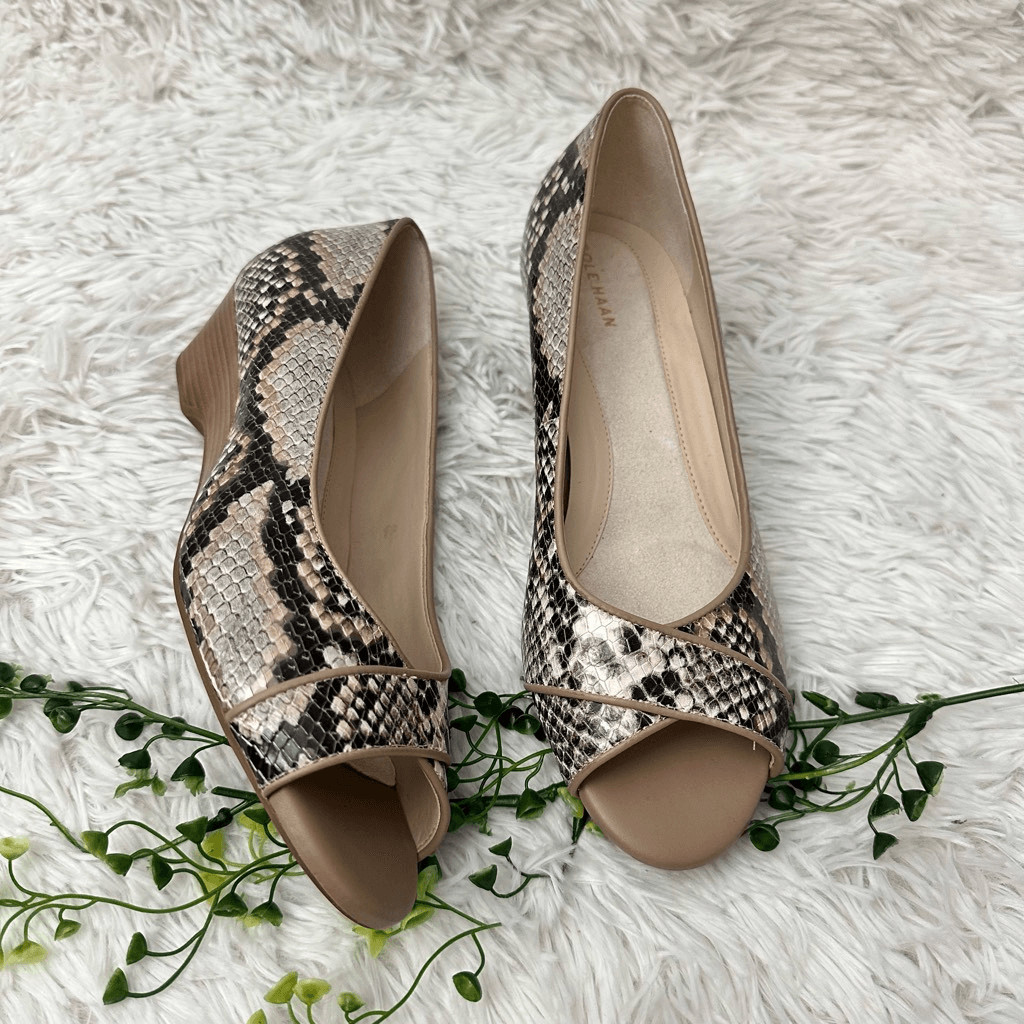 COLE HAAN Python Pattern Leather Low Heel Wedge P… - image 3