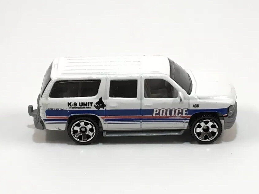 Matchbox 2000 CHEVROLET SUBURBAN - 5 Pack LOOSE White POLICE K-9