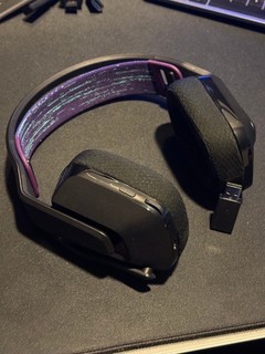 Logitech G535 LIGHTSPEED Wireless Gaming Headset Black (Includes USB Receiver)