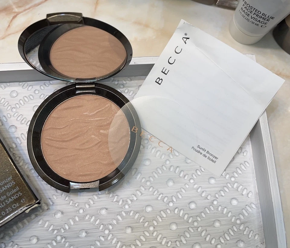 Becca ~ ‘BALI SANDS’ Sunlit Bronzer ~ ORIGINAL FORMULA ~ VERY, VERY RARE & HTF - Image 2 of 4