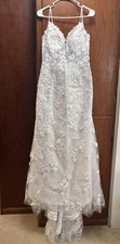 Women  s Size 10 fit-and-flare Wedding dress floral lace appliqu s, V Neck