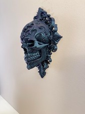 Gothic Ornate Skull Wall Art – Holographic Blue Galaxy Baroque Skull Decor 20 cm