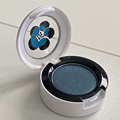 MAC Birds Berries Teal Veluxe Pearl Shimmer Eyeshadow Liberty Of London - Picture 4 of 7