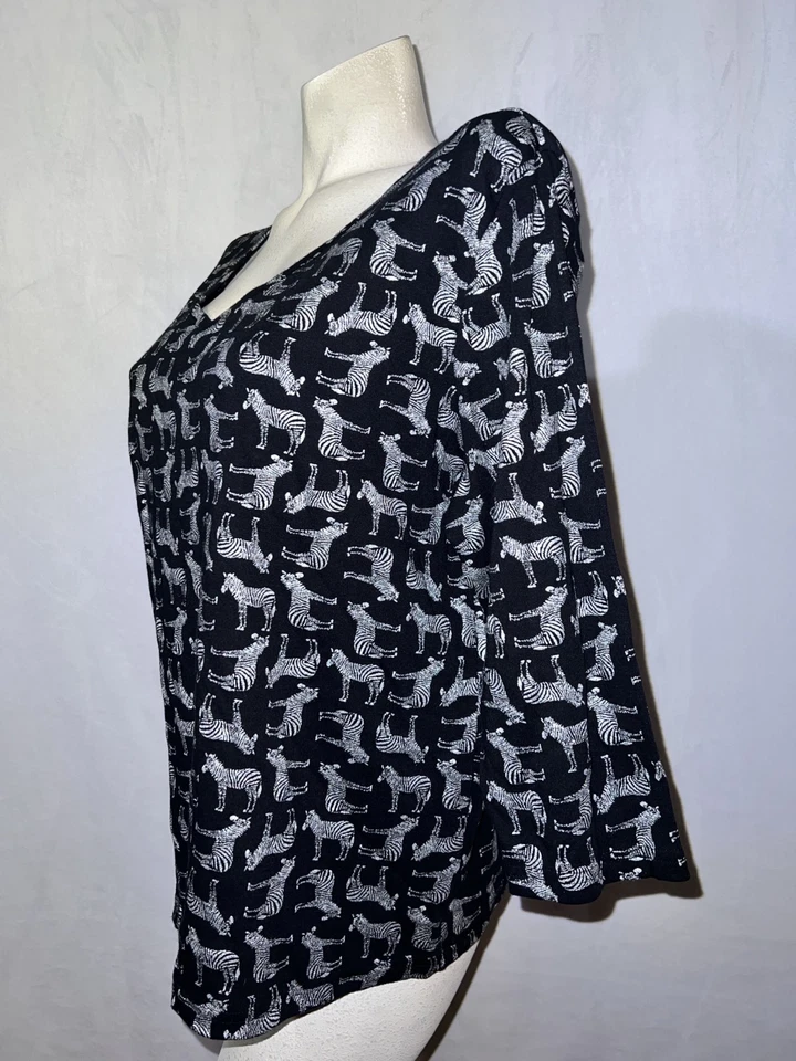 Karen Scott Top Women's Size XL 3/4 Sleeve Shirt Tee Zebra Print Black Silver - Image 4 of 4