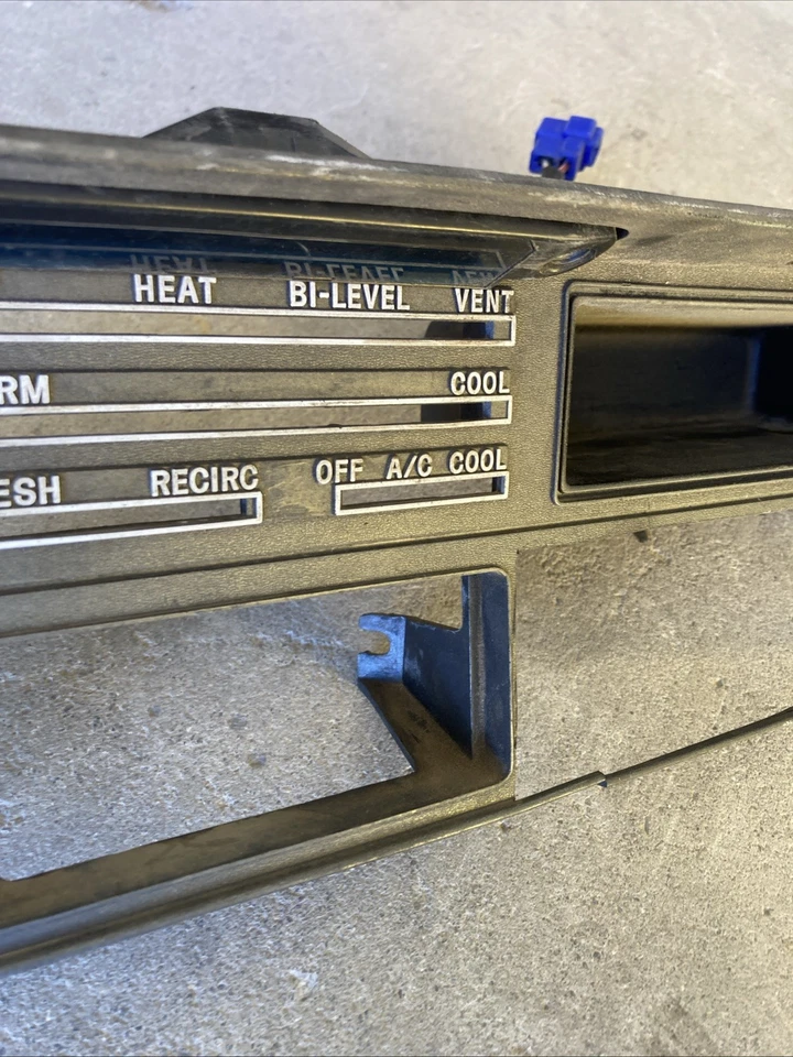 1979-1983 Toyota Pickup DLX Dash Bezel Trim W/ Fan Switch OEM Grey Cut Out Radio - Image 4 of 4