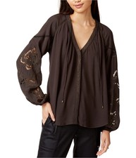ASTR The Label Womens Laser Cut Button Down Blouse, Green, X-Small