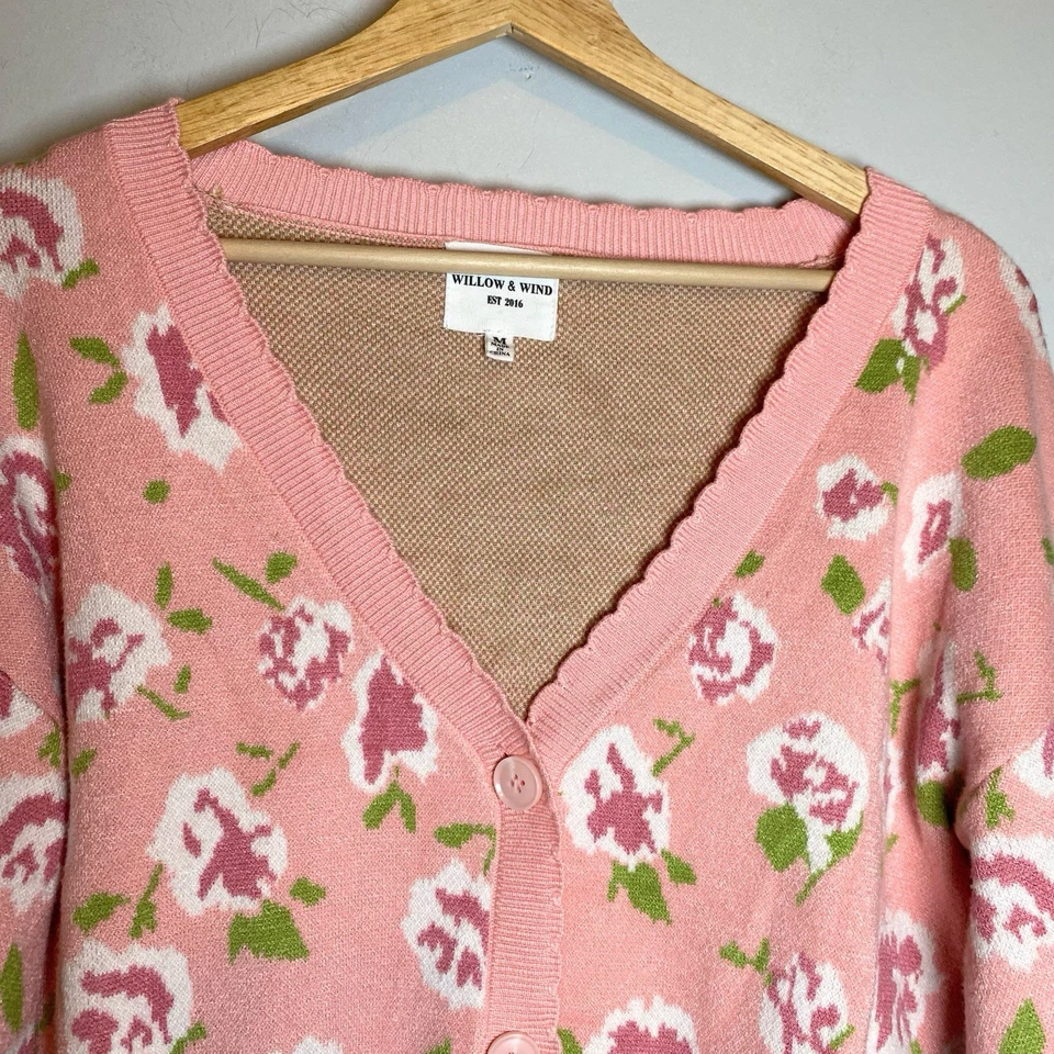 Willow & Wind Women's Button Front Pink V Neck Cardigan Floral Size M - Image 4 of 4