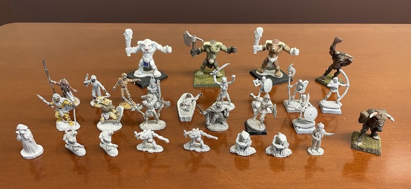Vintage Ral Partha TSR & Reaper Lot Of 28 Miniatures Dungeons & Dragons 