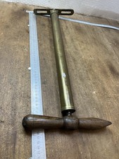 Pompe à pied ancienne vélos , motos Outil ancien Réf 26/1757