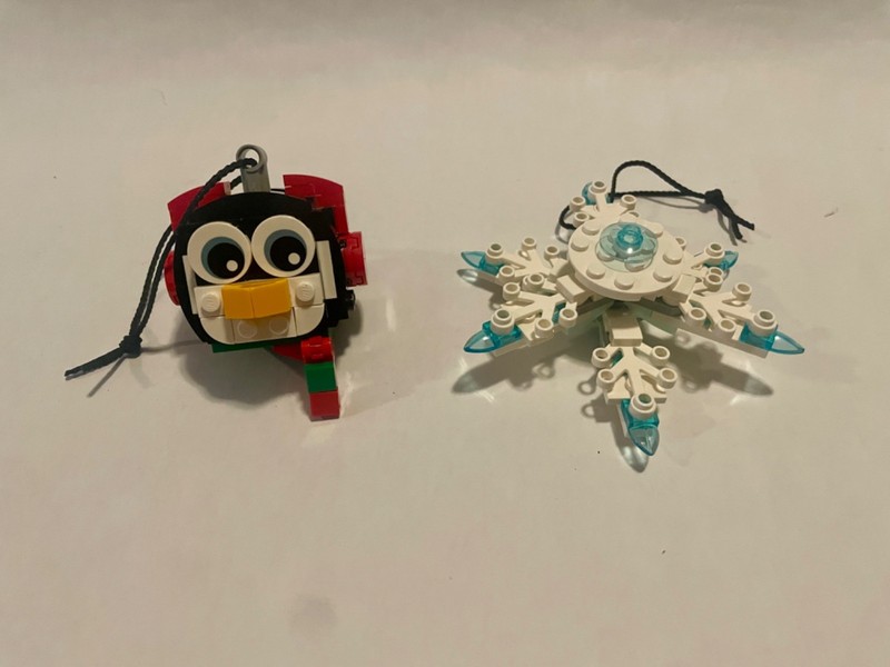 Lego PENGUIN & SNOWFLAKE Ornament 40572 Christmas Xmas Cute Tree Figure