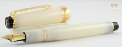 SAILOR PRO GEAR SLIM SHIKI-ORIORI SEASONS MEIGETSU IVORY COLOUR