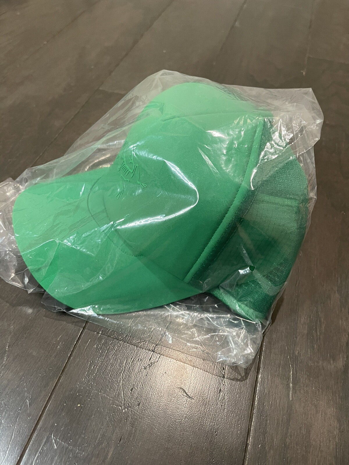 Cappello Berretto Curvo Arc'Teryx Logo Bird Trucker OSFM Verde Giungla SnapBack Nuovo con etichette