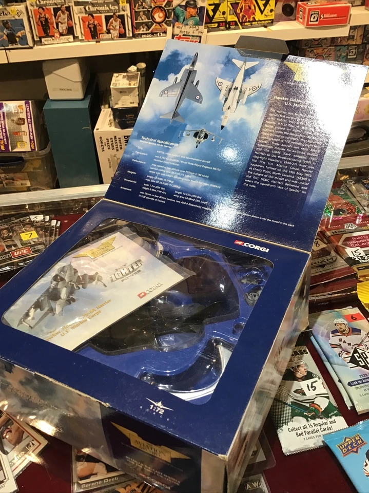 Corgi AA32403 Hawker Siddeley AV-8A Harrier Diecast Model Aircraft 1:72 - Image 3 of 3