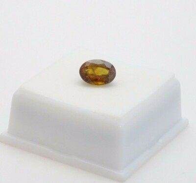 Pierre Précieuse Sphène Naturelle Madagascar - Vert/jaune, 6.8x4.7 Mm, 0.65 Ct